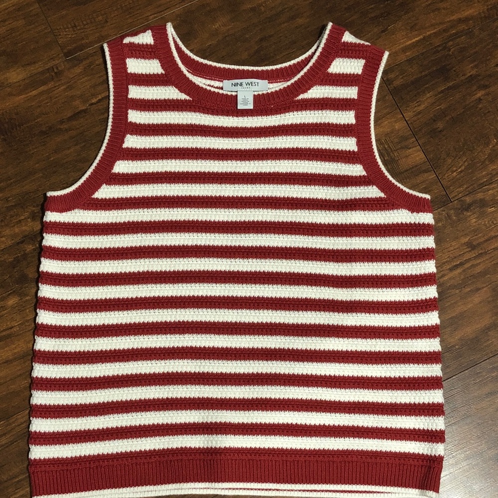 Nine West top